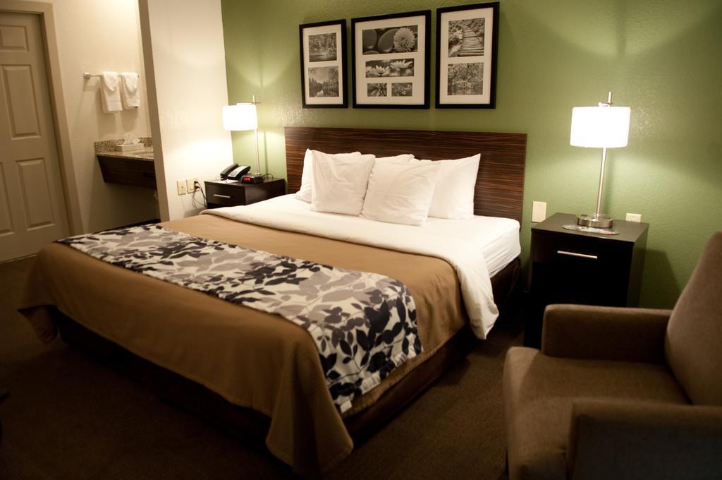 Sleep Inn & Suites Buffalo Airport Cheektowaga Exterior photo